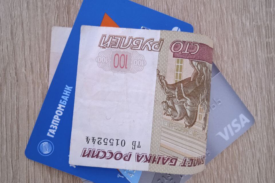     При назначении дополнительной компенсации выплаты будут приходить на ту же карту Александра Сапожкова