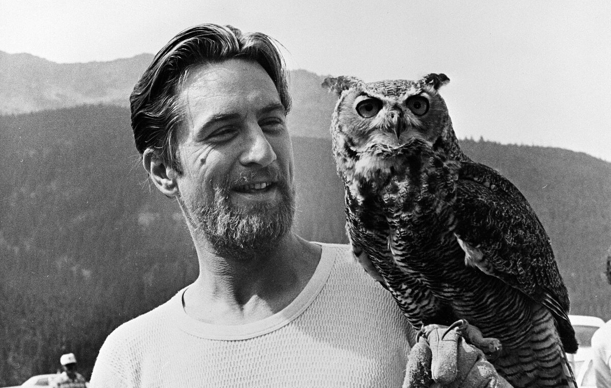Роберт Де Ниро с совой