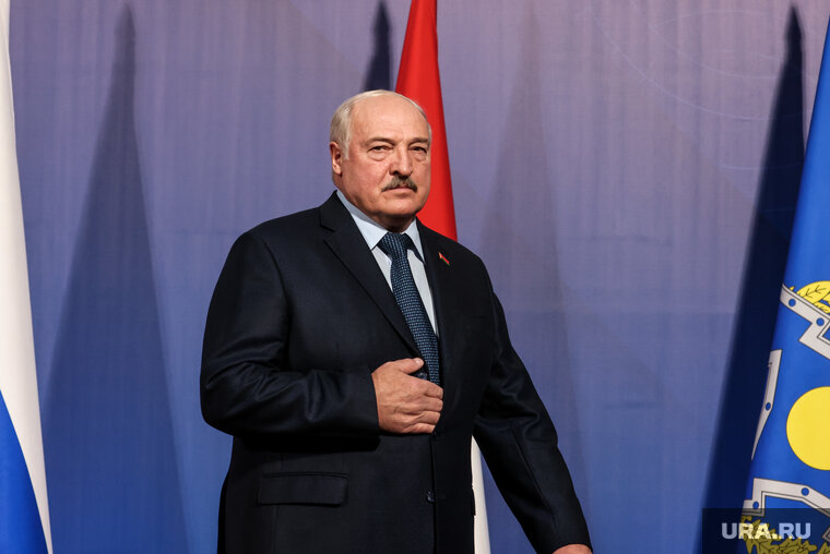    Александр Лукашенко предложил прекратить боевые действия без права перемещения