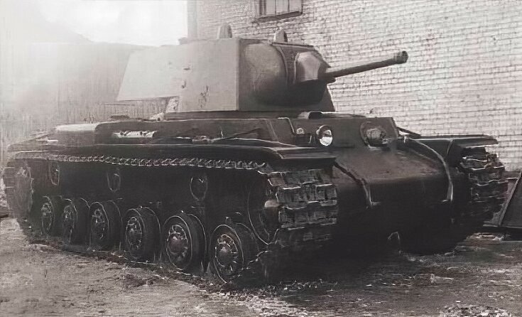 Тяжелый танк КВ-1