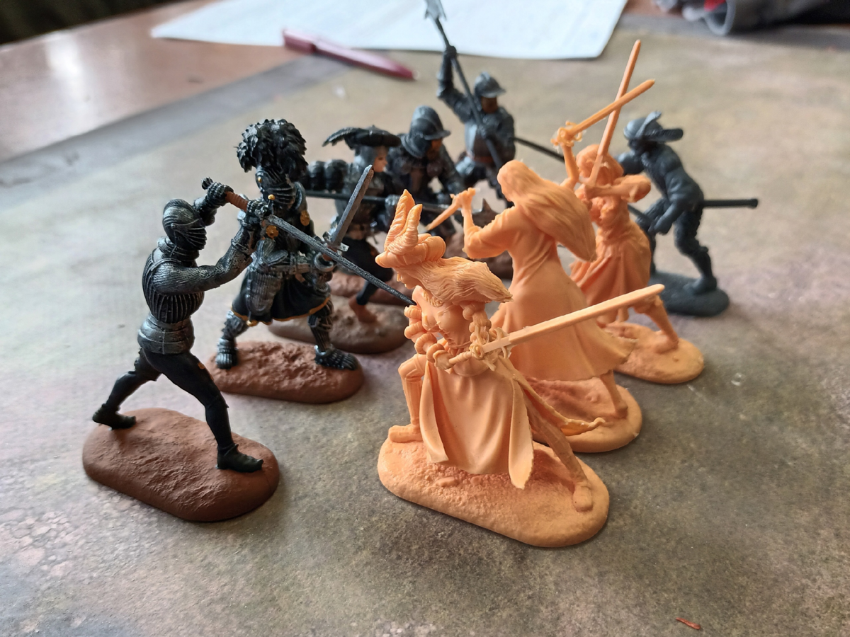 фотографии Алексея Писарева и Павла Тихонова - использовано с разрешения владельцев