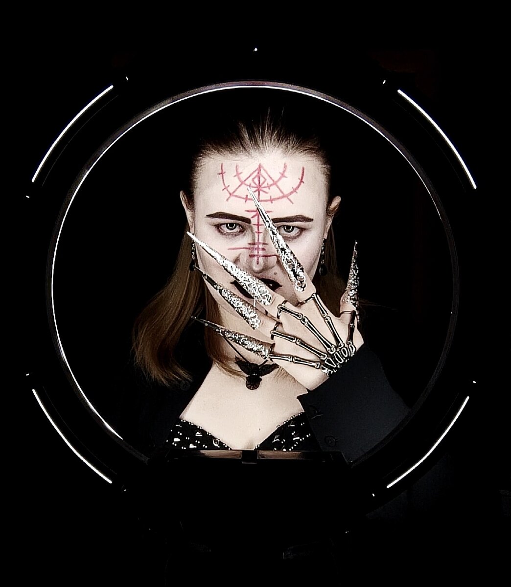 Лечу запоры взглядом вот уже 25 лет