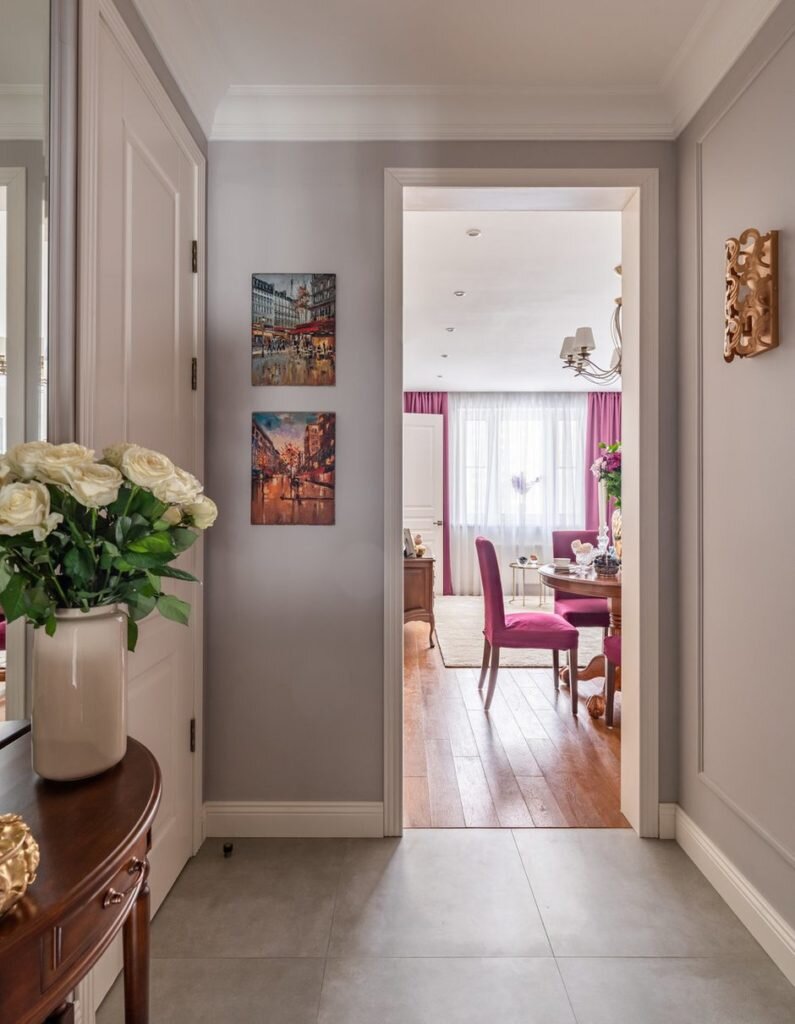 На месте кухни разместили полноценную спальню. Из однушки - необычная двушка