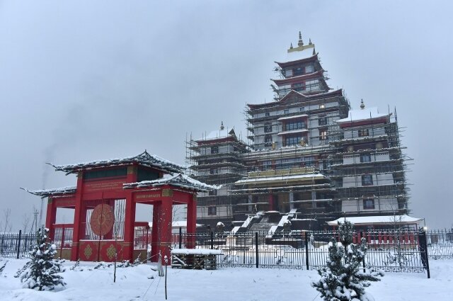    Монастырь во время строительства. Фото: Правительство Республики Тыва
