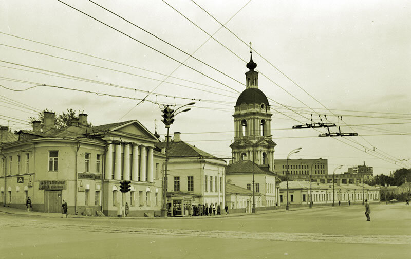 Фото 1. Усадьба Гончарова - Филипповых до реконструкции 2007-2011 годов