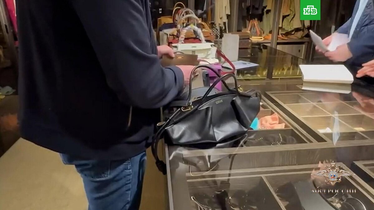    В особняке Блиновской нашли дорогие украшения и коллекцию сумок