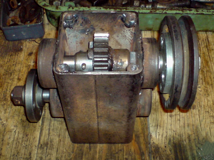 Устройство редуктора картофелекопалки.