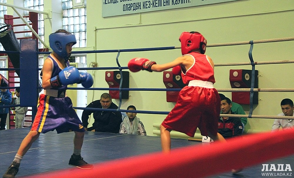 Боксёрски ринг школы бокса «Маяк»