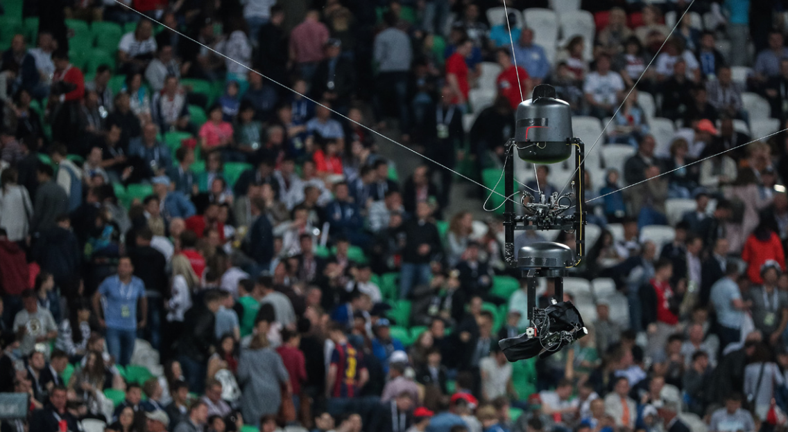 Камера-"паук" на матче РПЛ. Фото Сергея Елагина/Бизнес-ОНЛАЙН