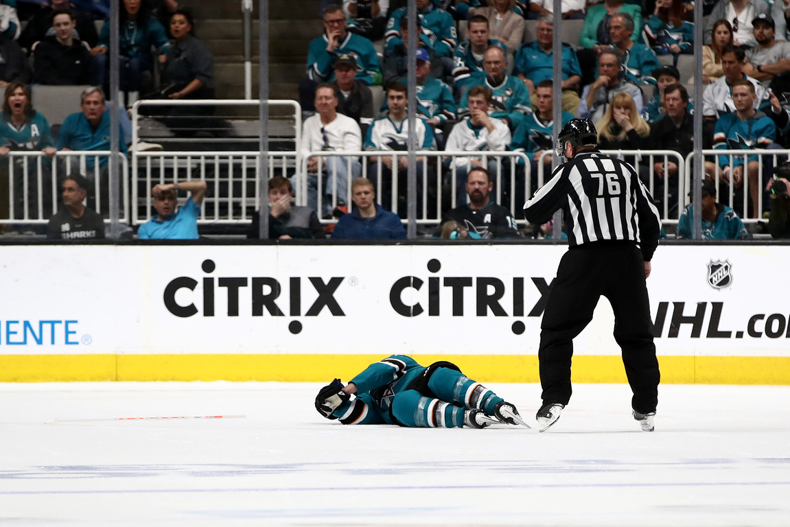 Джо Павелски после силового приема