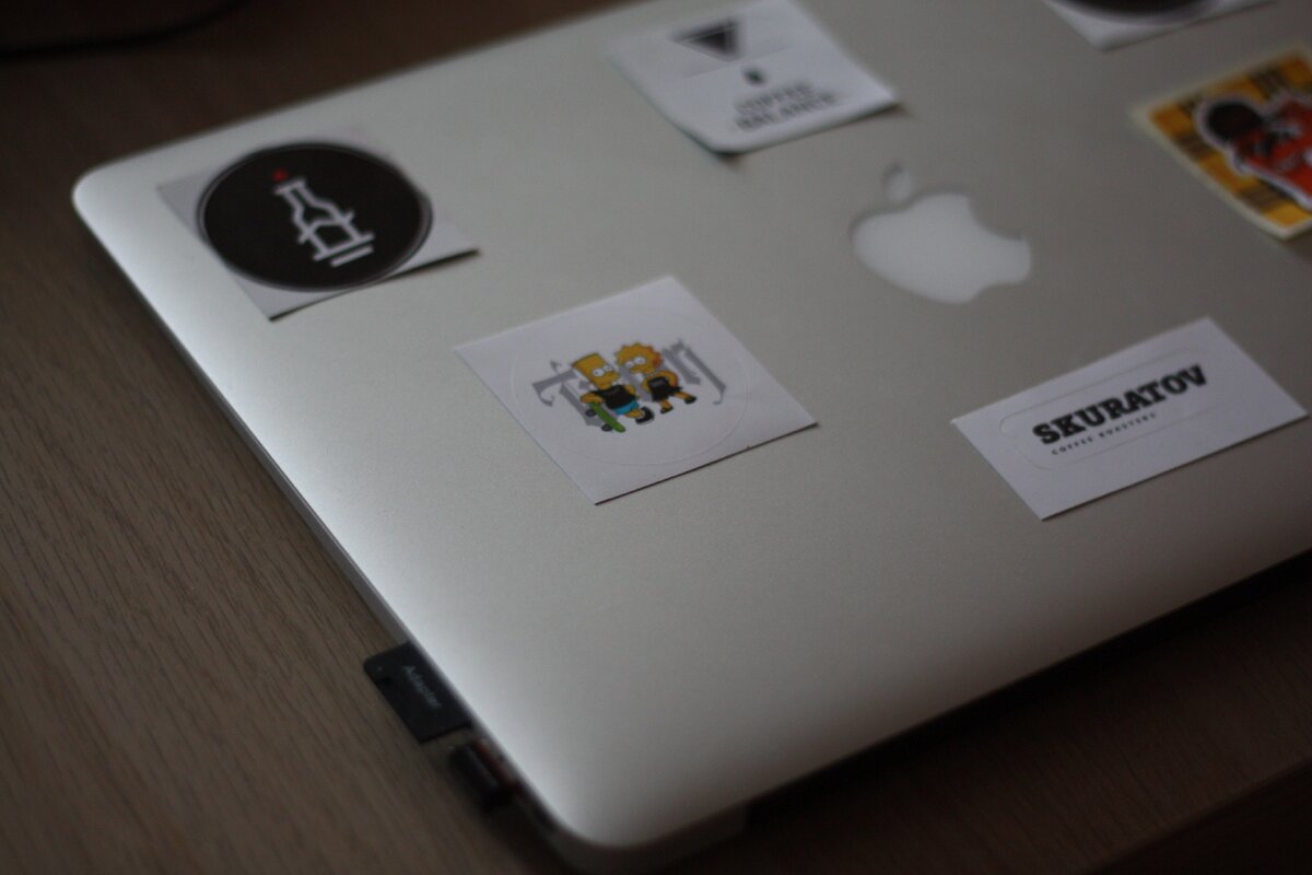 С помощью логотипа, Вы визуализируете бренд на рынке и повышаете узнаваемость.