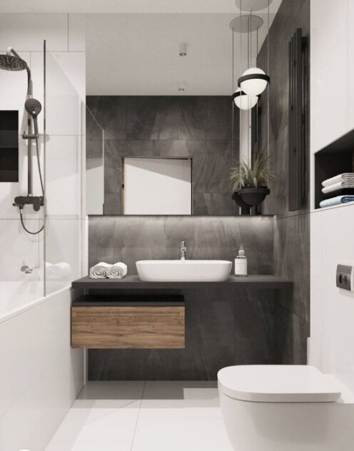 Все тенденции в одном интерьере: белая плитка, грубое дерево и стена с имитацией серого камня.