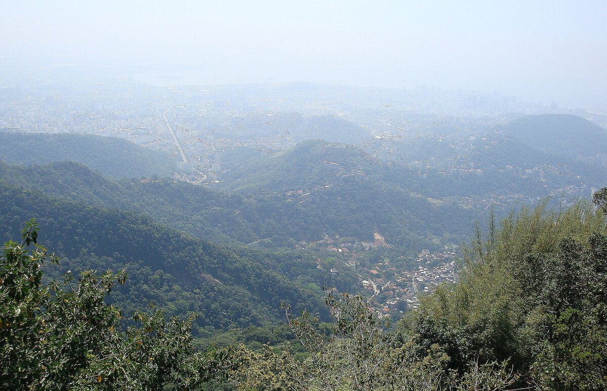 Вид с горы Корковадо на Рио