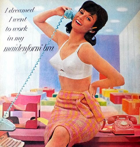 Я мечтала о том, как пошла на работу в моем бюстгальтере М.