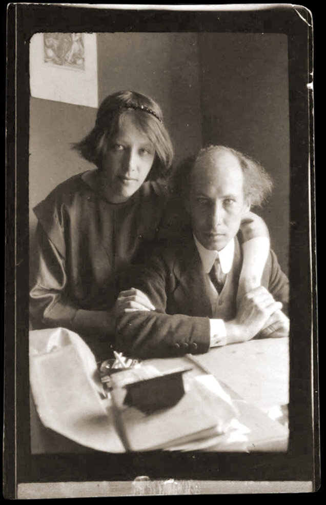 Белый и Ася Тургенева в Дорнахе, 1915. Источник: wikipedia.org