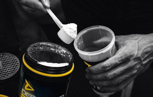 Совет: можно использовать аминокислотные добавки (они намного быстрее усваиваются, чем белковая пища, что в свою очередь ускоряет рост мышц).
Важно:  ни в коем случае не прибегайте к помощи анаболическим стероидным  препаратам (они вредны для организма и приводят к гормональному  дисбалансу, что в свою очередь изменит вашу внешность до  неузнаваемости).