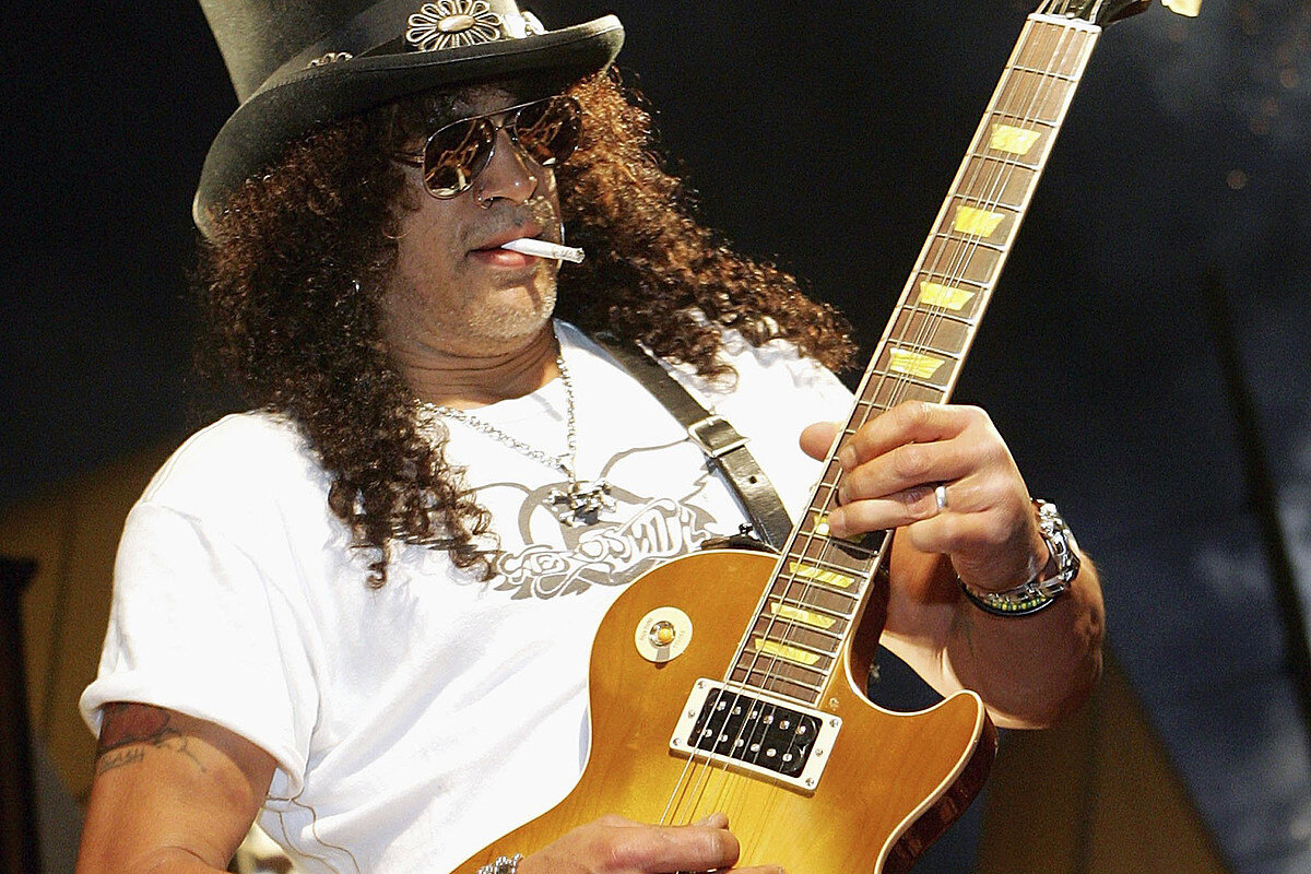 Хорошего Slash'а без сигареты не бывает 