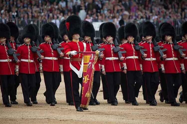 Официальный день рождения Королевы Елизаветы II.                                                                     Фото Yandex.ru