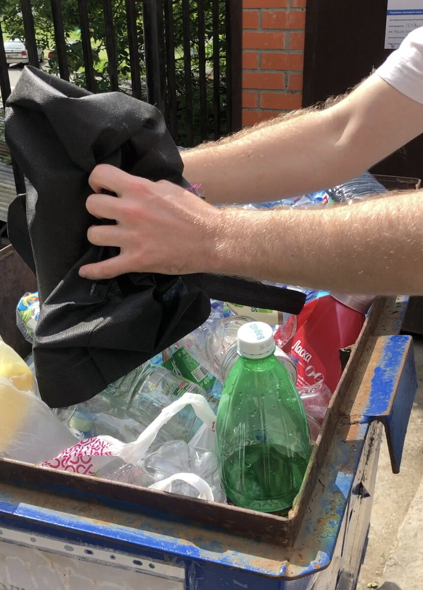 В них удобно накапливать полезные отходы дома