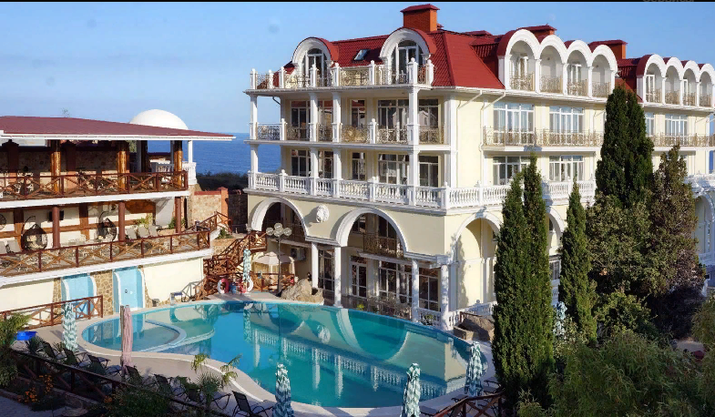 Крым. Отели средней ценовой категории достойные внимания