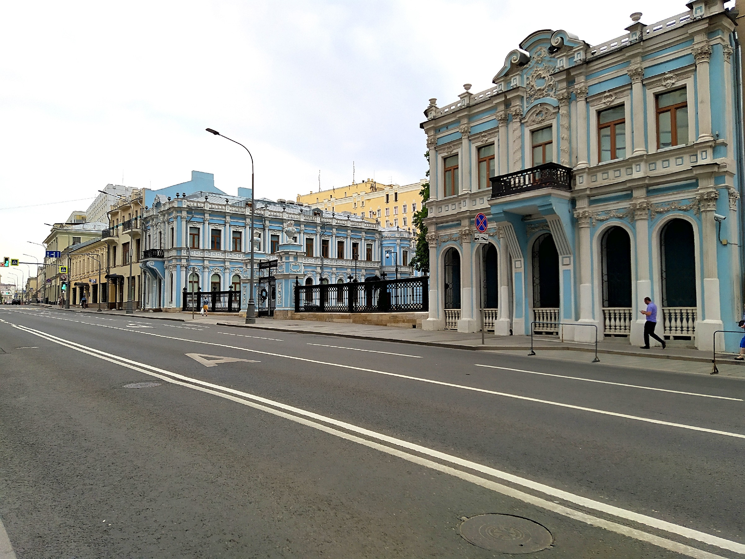 Усадьба орлова денисова. Дом Орлова-Денисова. Дом Орлова-Денисова на большой Лубянке. Усадьба Ростопчина на Лубянке.