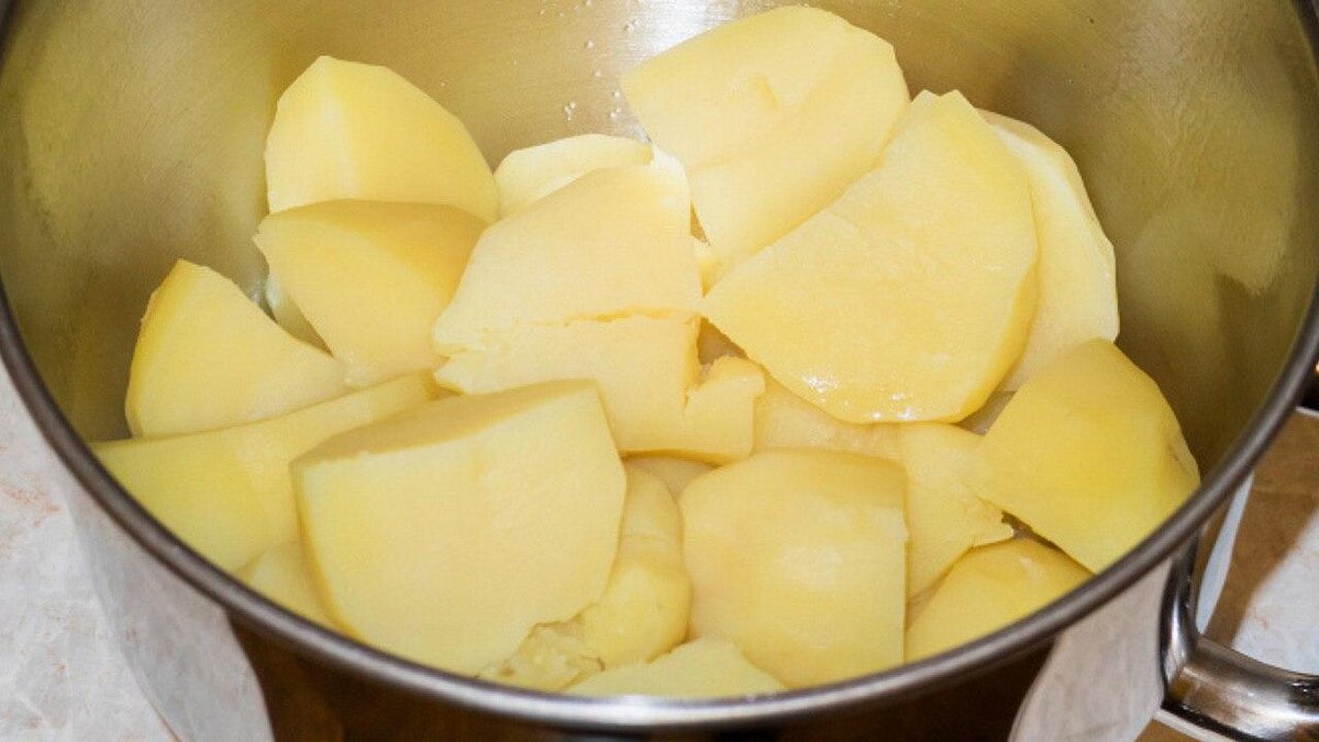 Варим картофель