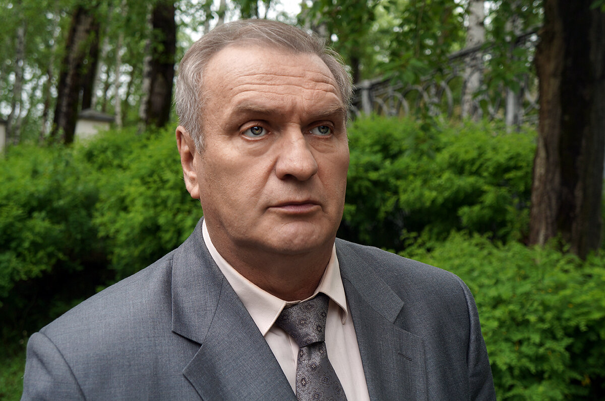 Александр Балуев известен каждому, кто знакомился с русским кинематографом. Харизматичный актер, в карьере у которого случались свои творческие взлеты и падения.-3