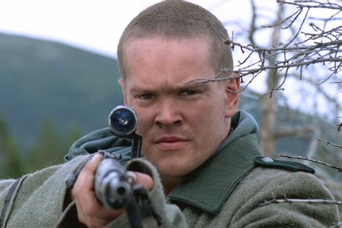 Виллэ Хаапасало в роли Вейко в фильме "Кукушка": фотография из открытого источника (Яндекс.Картинки)