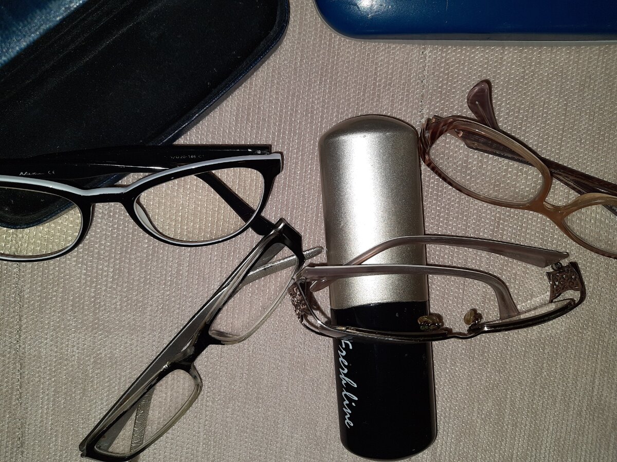 Очки. Старые и новые. Некоторые из них позволили мне не один раз видеть мир в деталях.