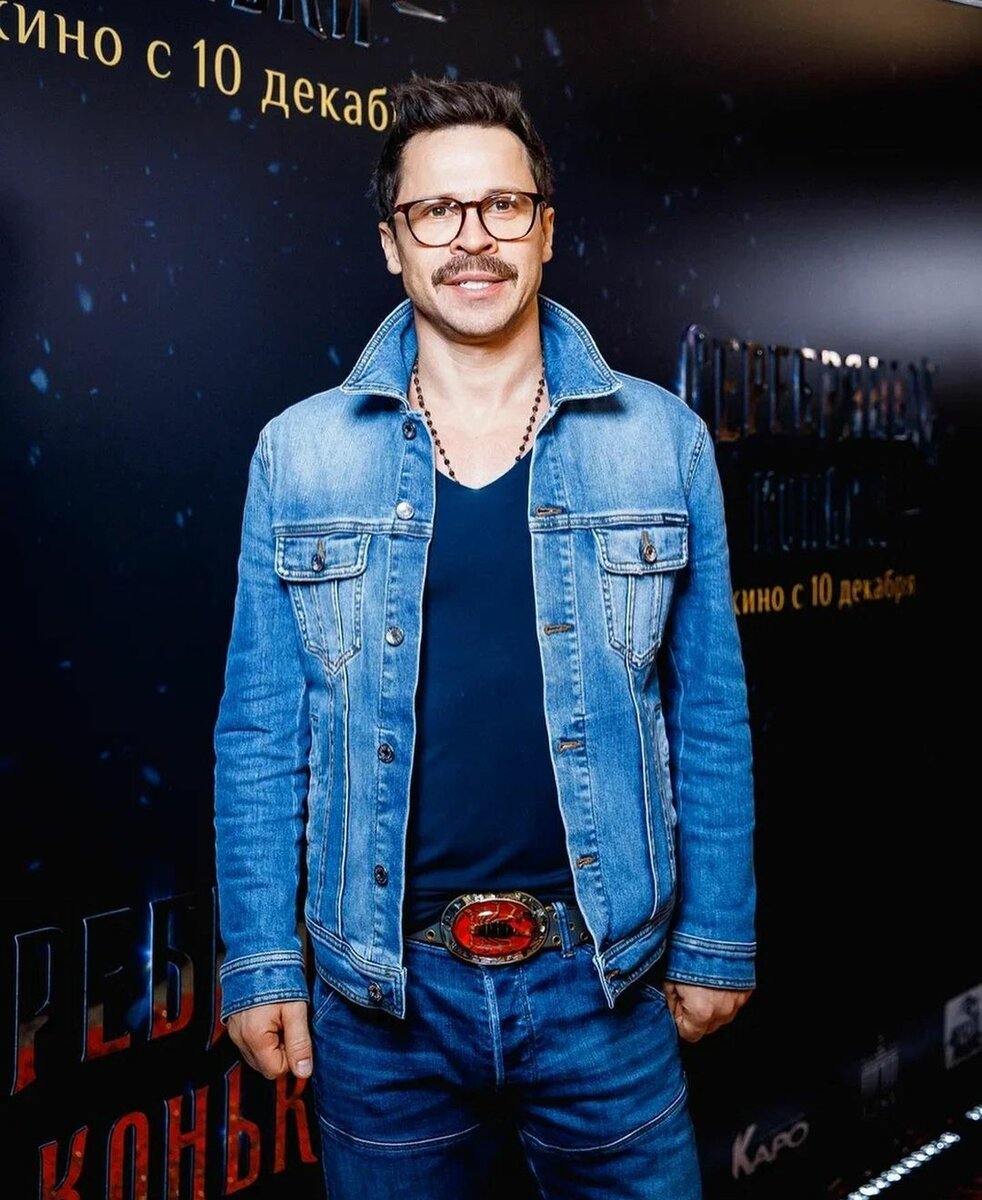 Павел на премьере фильма "Серебряные коньки". Фото: Instagram @pablo_derevyanko