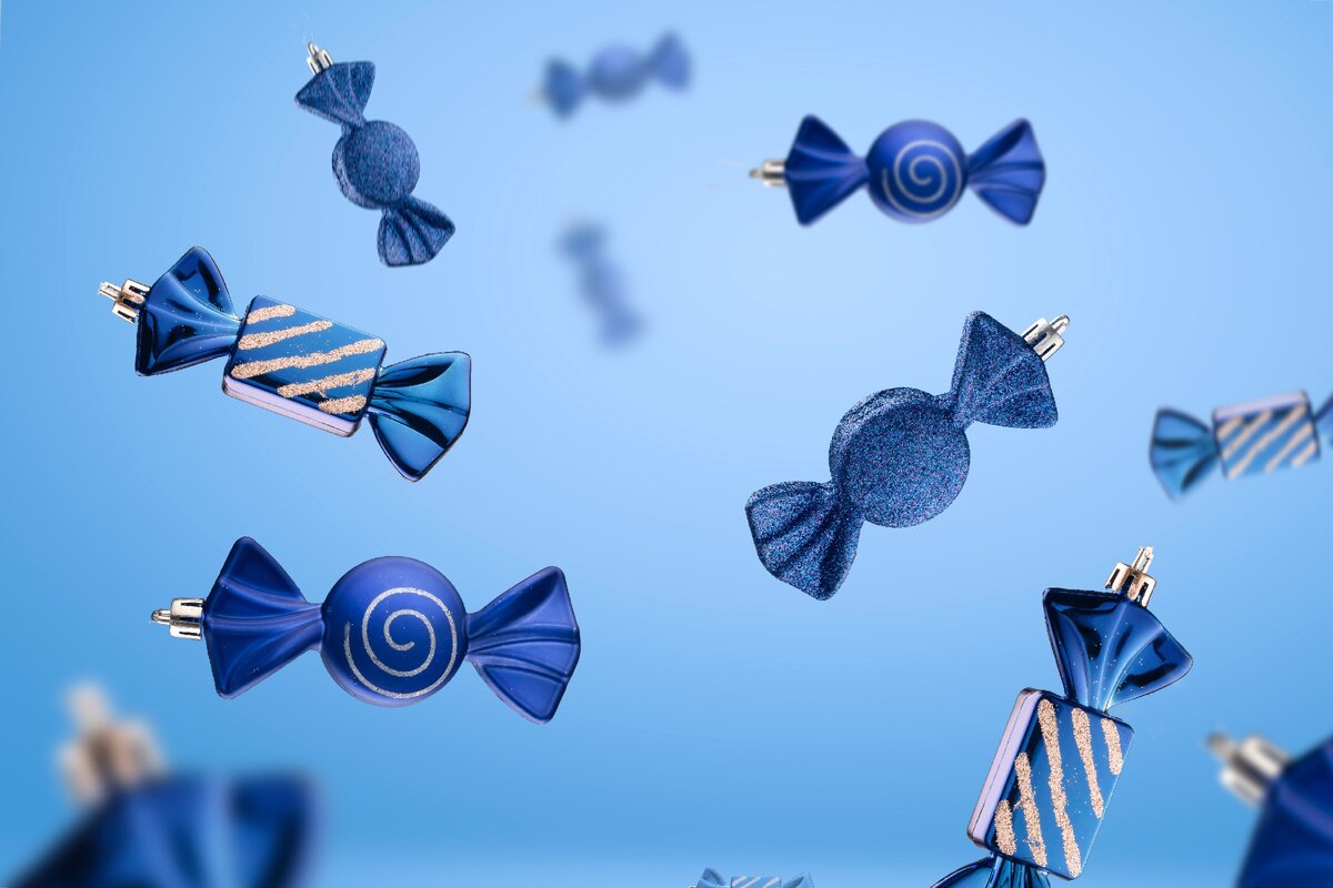 Елочные игрушки.