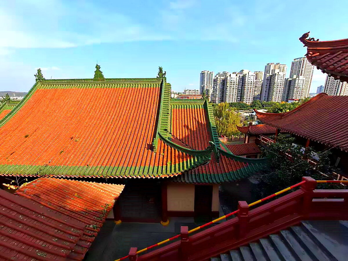 Почему в Китае крыши загнуты вверх?
