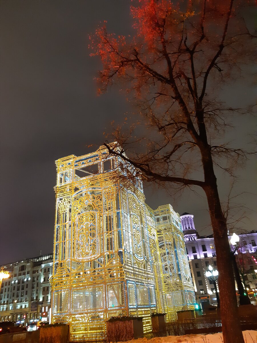 Москва новогодняя глазами "несгибаемой" преподавательницы-трудоголика
