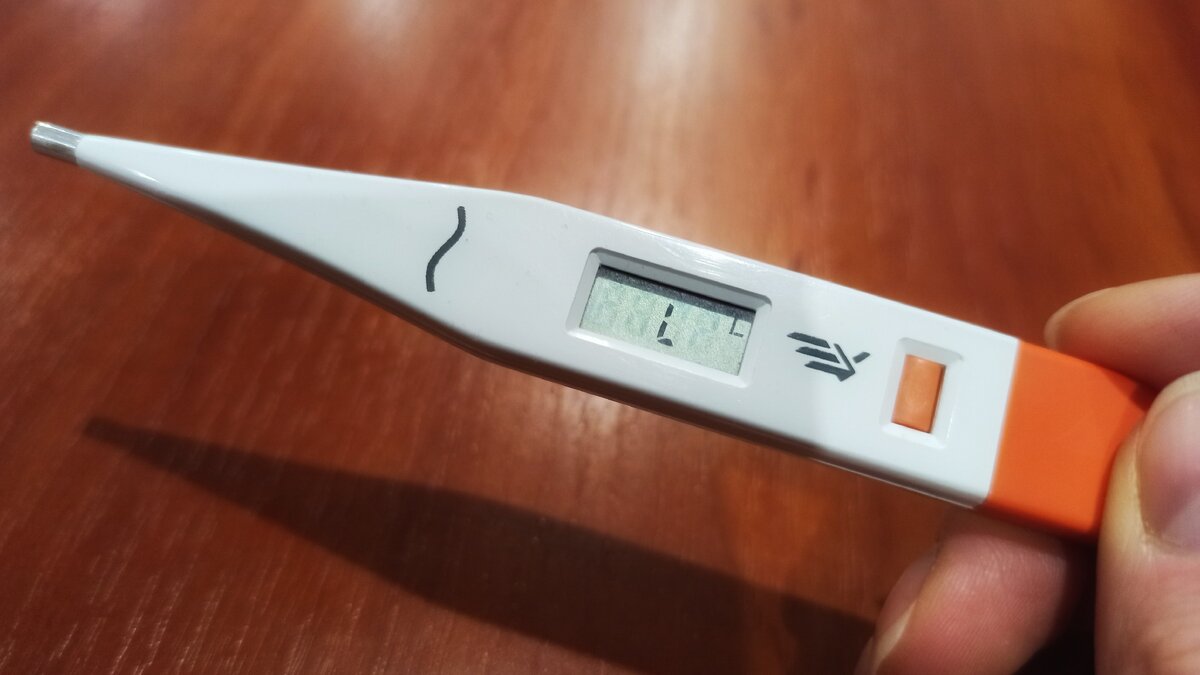 Оставляя детей родственникам не стоит из критиковать. Иначе в следующий раз сами будете сидеть дома. Однако стоит четко оговорить, что ребенку можно кушать, какие лекарства и когда давать. А лучше заранее все разложить, расписать и оставить. Поверьте, они оценят вашу помощь.