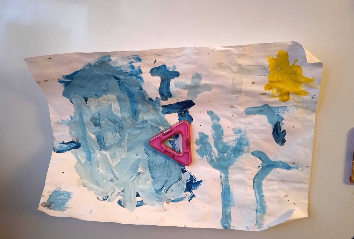 Зимний день, рисунок сына, так выглядит наше творчество без маминых подсказок