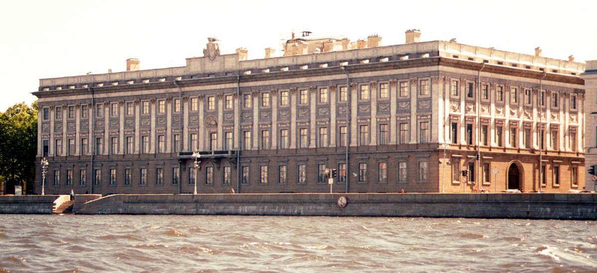 Как строился и заселялся ПетербургЧасть 2. Императорский вклад