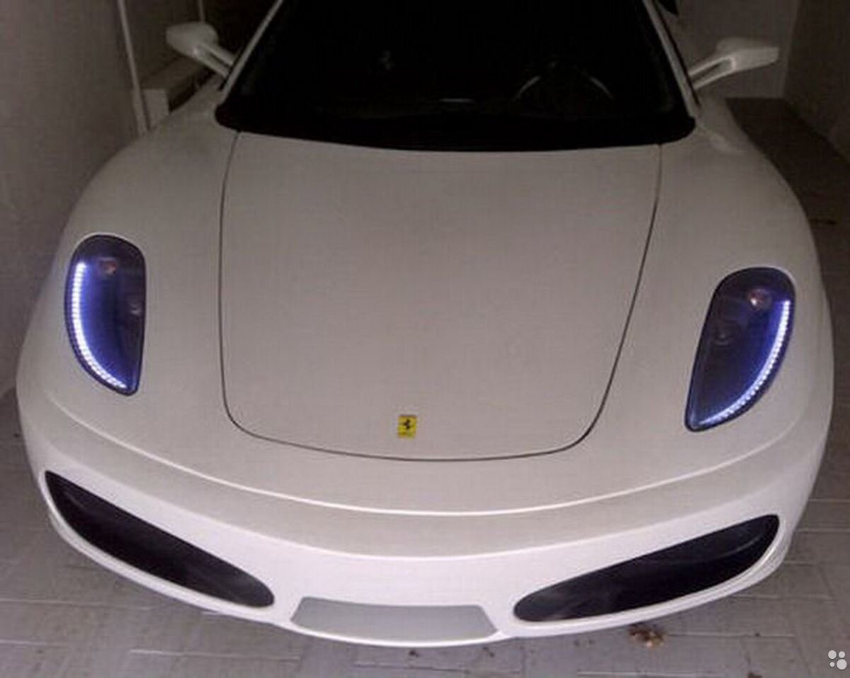 Профиль узнается безошибочно. Только непонятно, почему выбран довольно редкий для Ferreri белый цвет