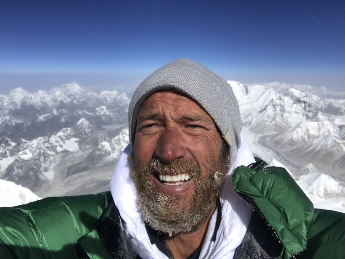 Гималаи люди. Абдул Халим Ольмезов. Скотт Фишер альпинист. Эверест Цеванг Палджор. Абдул-Халима Ольмезова на Эверест.