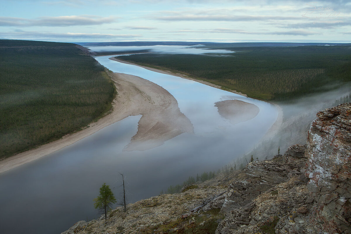 Оленек. Оленёк реки Якутии. Оленёк (река). Река Оленек Республика Саха. Оленёк село Якутия.