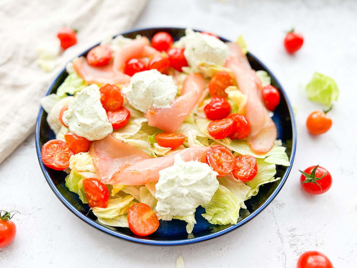 Легкий салатик с зеленью