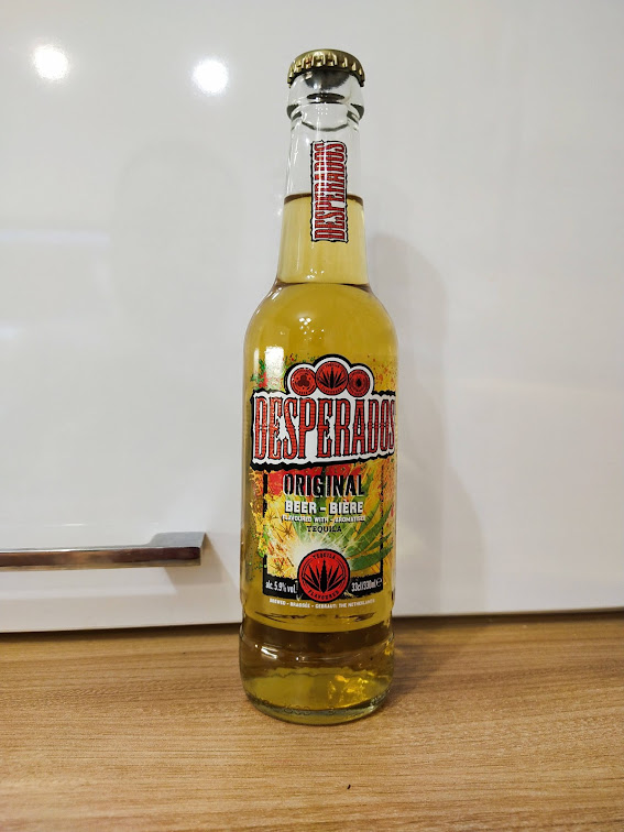 Похоже на коктейль и Корону Экстра одновременно)))