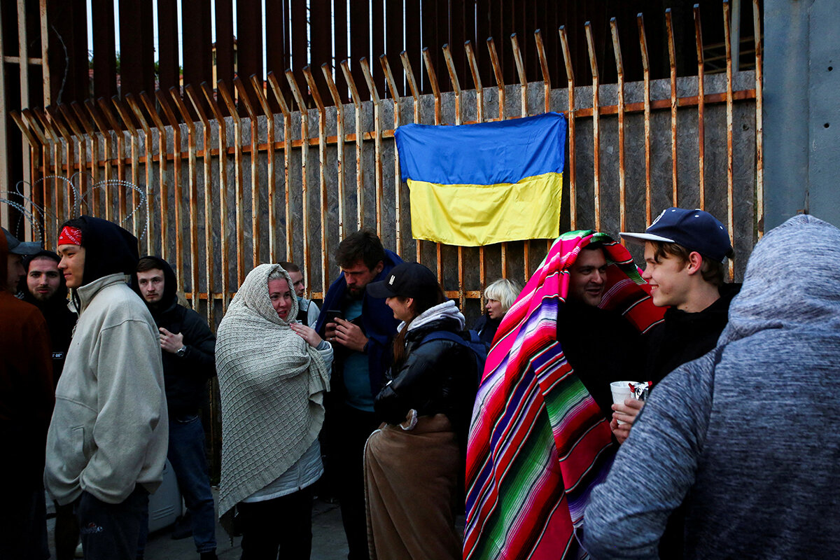 Украинцы сталкиваются с проблемой въезда в США из-за системных недоработок американского законодательства, регулирующего работу с мигрантами. После того как 24 марта президент США Д.