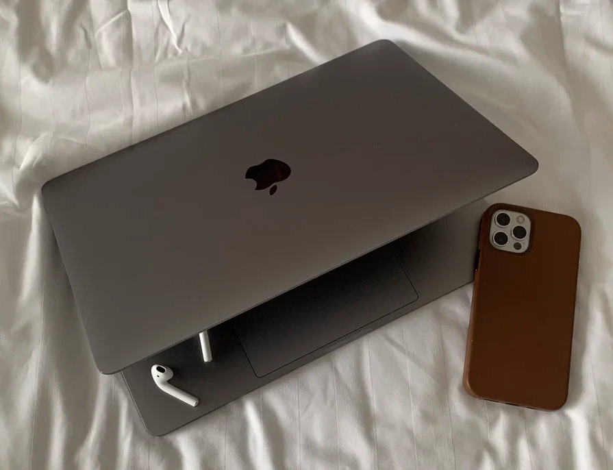 Подписывайтесь на мой канал, чтобы узнать больше о психологии отношений!