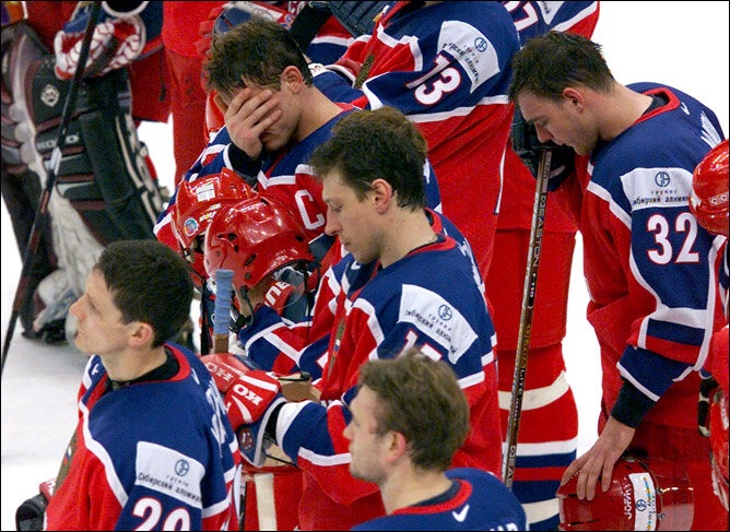 Последний раз Питер единолично принимал чемпионат мира в 2000 году. Тогда сборная России провалилась, не выйдя даже в ¼ финала. В 2016-м Санкт-Петербург тоже принимал турнир, но вместе с Москвой. Наша команда на тех соревнованиях завоевала бронзу.