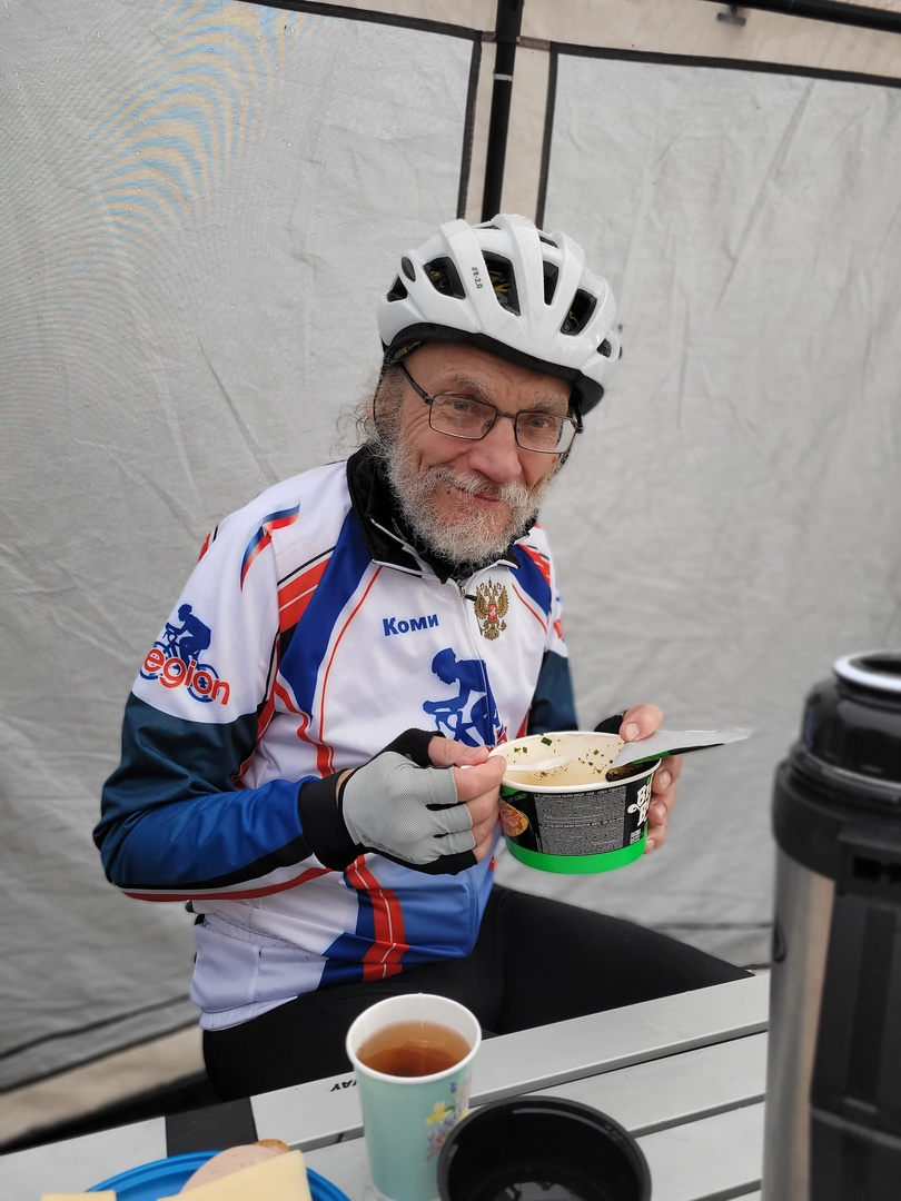 Попадешь в ваш "Легион" - научишься есть всякую гадость! (с)