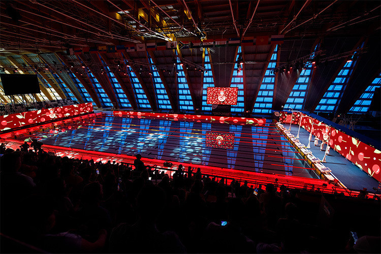 На соревнования приехали сразу 1,3 тыс. иностранных спортсменов из 16 стран. Помимо Беларуси и других государств постсоветского пояса, приехали атлеты из Алжира, Венесуэлы, Вьетнама, Сербии, Сирии, Судана, Эквадора, ЮАР, а также недавно образованные и признанные ДНР и ЛНР. Фото: minsport.tatarstan.ru