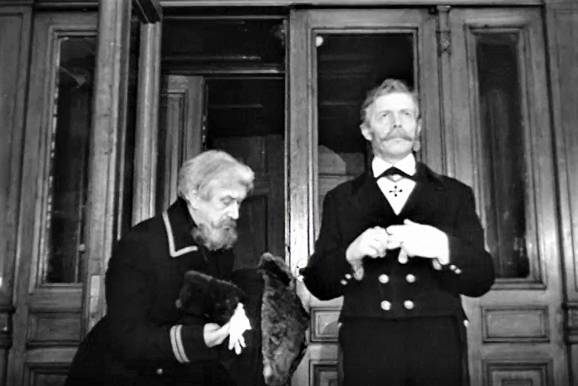 Кадр из короткометражного фильма "Экзамен на чин" (1969)