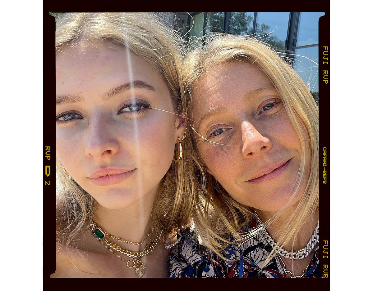    C Гвинет Пэлтроу@gwynethpaltrow