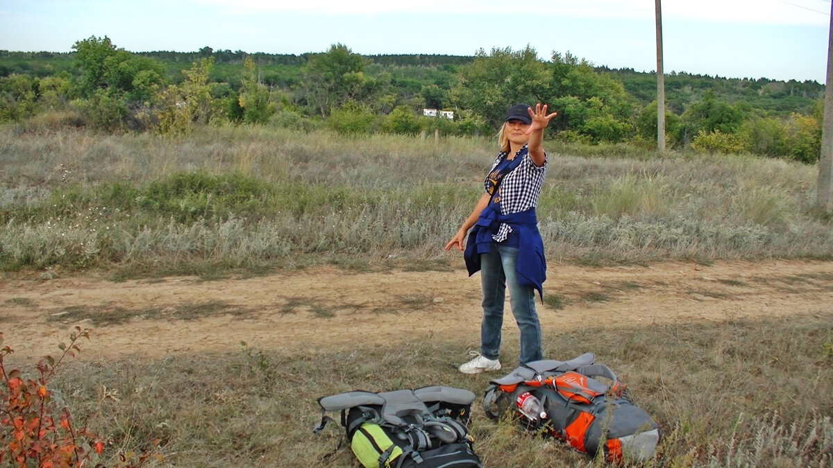 Пешая часть пеше-водного похода. Я в джинсах