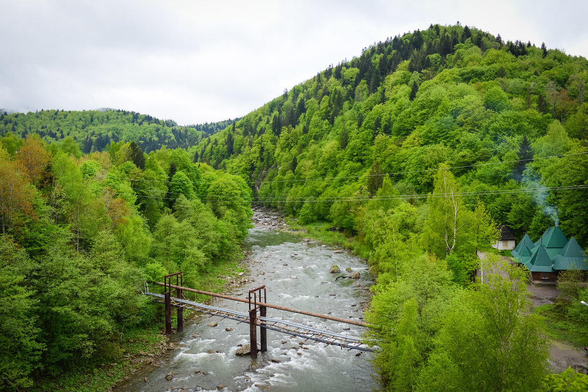 Село Яремче Карпаты